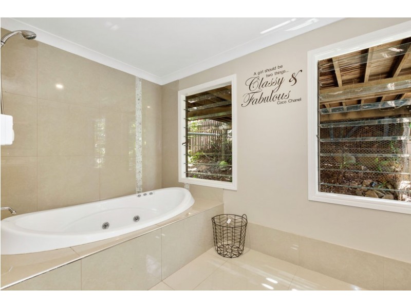 9 Myeerimba Parade, Tweed Heads West NSW 2485