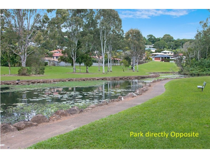 2/97 Lochlomond Drive, Banora Point NSW 2486