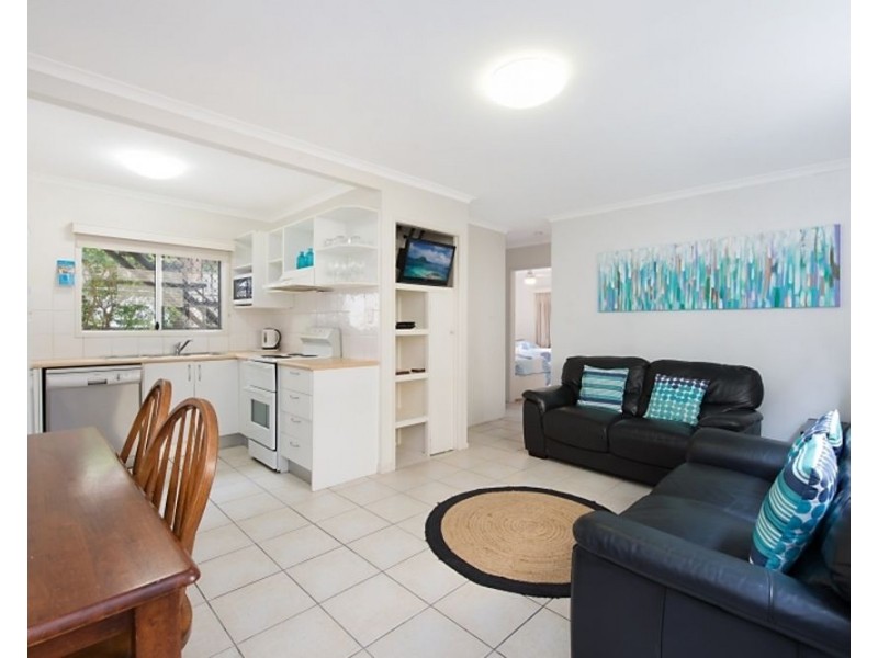 2/202 Marine Parade, Coolangatta QLD 4225