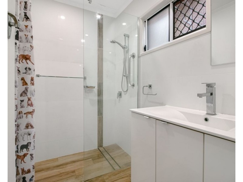 2/202 Marine Parade, Coolangatta QLD 4225