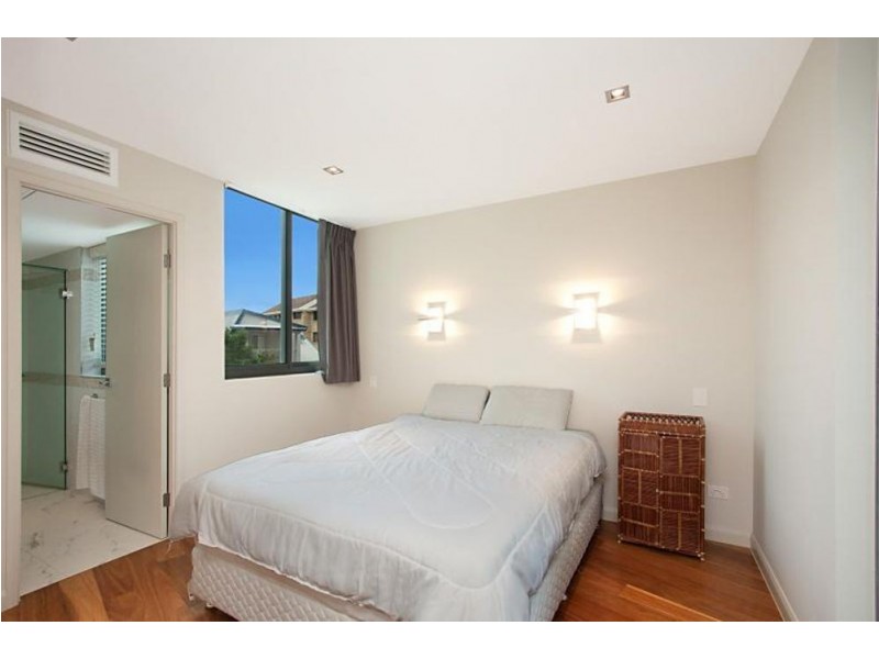 201/46-48 Pacific Parade, Bilinga QLD 4225