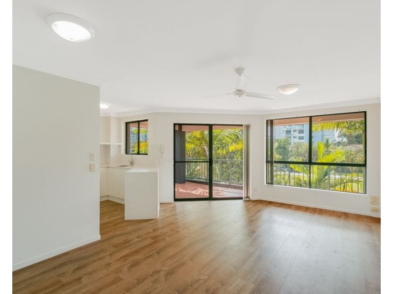 10/56 Coolangatta Road, Kirra QLD 4225