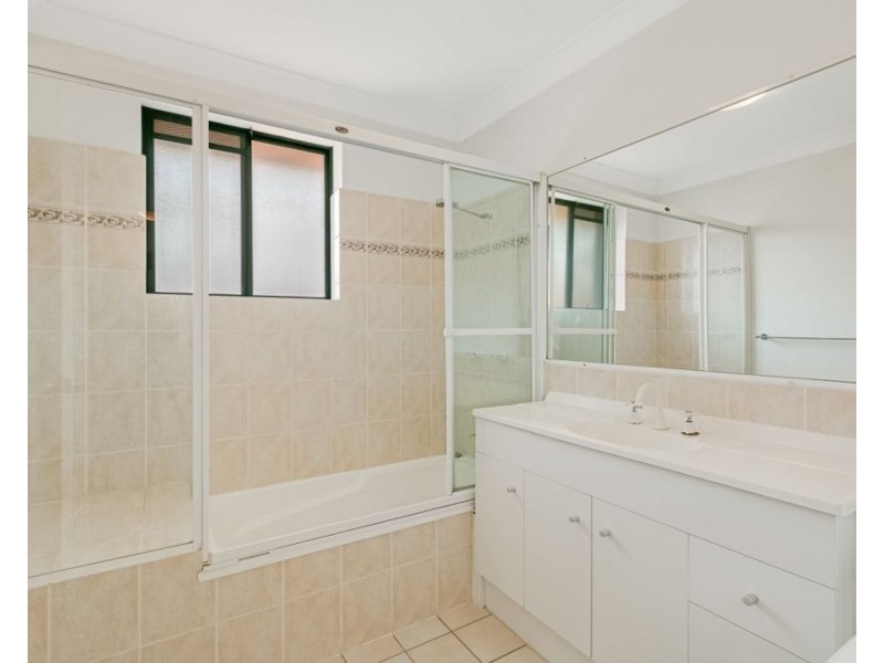 10/56 Coolangatta Road, Kirra QLD 4225