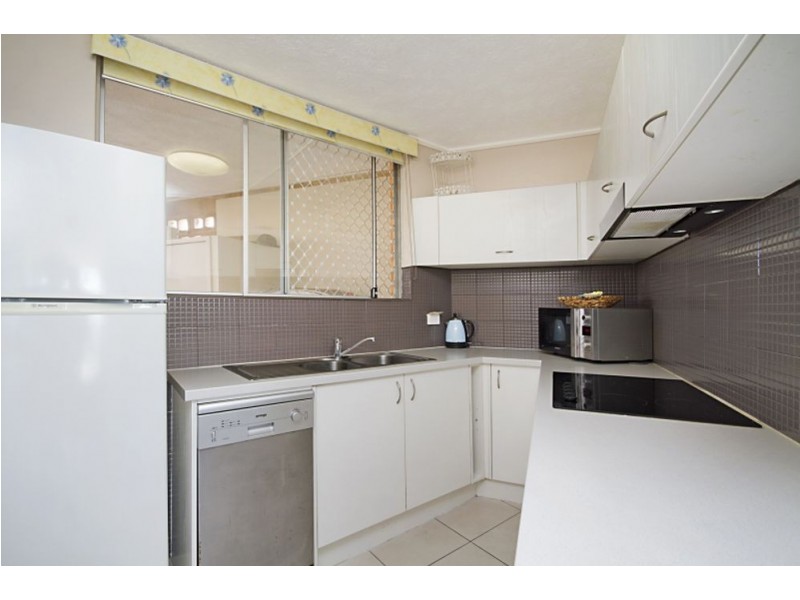 15/172 Marine Parade, Rainbow Bay QLD 4225