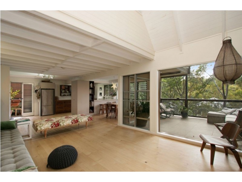 21 Domain Road, Currumbin QLD 4223