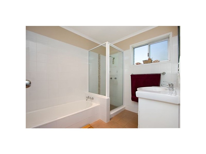 4 Myeerimba Pde, Tweed Heads West NSW 2485