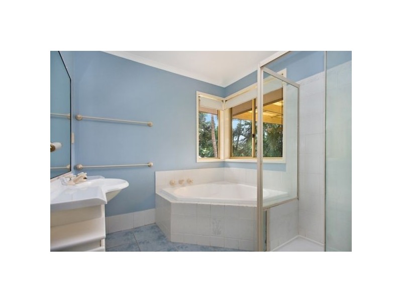 18 Glenbrae Dve, Terranora NSW 2486
