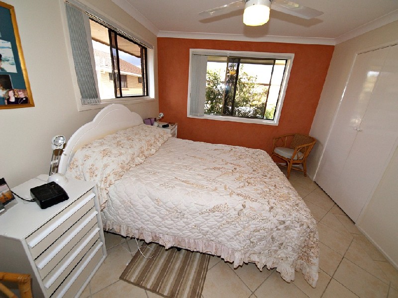 2/4 Tupia Ave, Tweed Heads NSW 2485