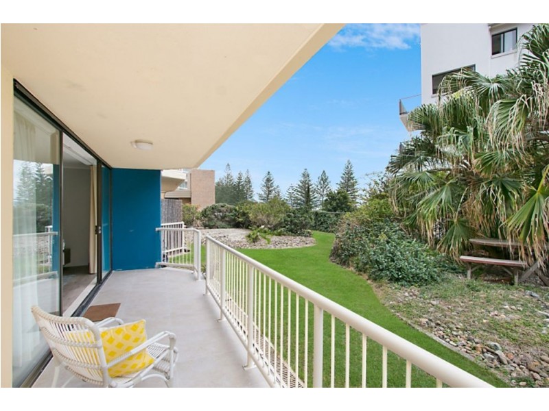 4/3 Eden Avenue, Rainbow Bay QLD 4225