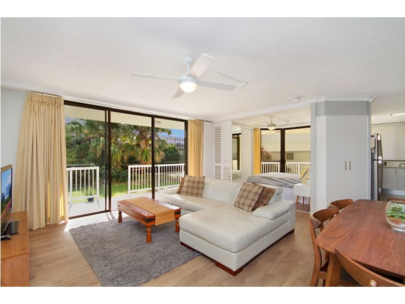 4/3 Eden Avenue, Rainbow Bay QLD 4225