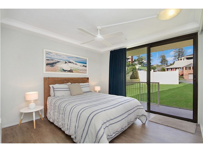 4/3 Eden Avenue, Rainbow Bay QLD 4225