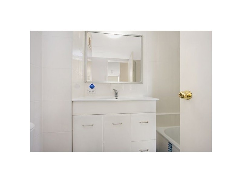 24/243 Boundary Street, Rainbow Bay QLD 4225