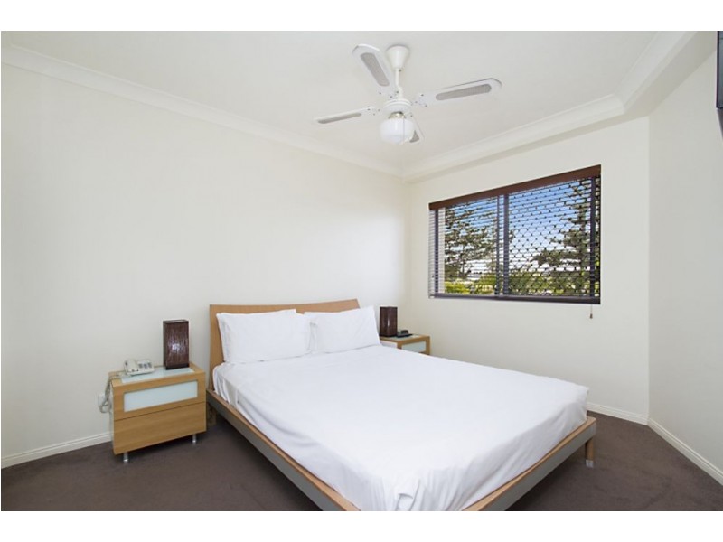 8/5 Hill Street, Coolangatta QLD 4225
