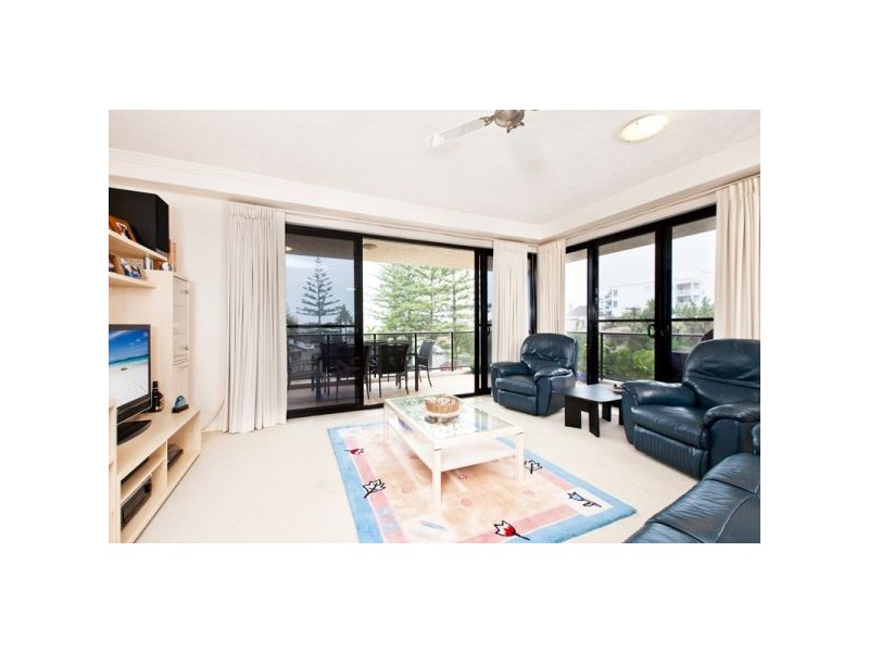 4/3 Johnston Street, Bilinga QLD 4225