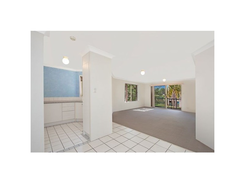 42/22 Binya Avenue, ‘Ocean Breeze’, Kirra QLD 4225