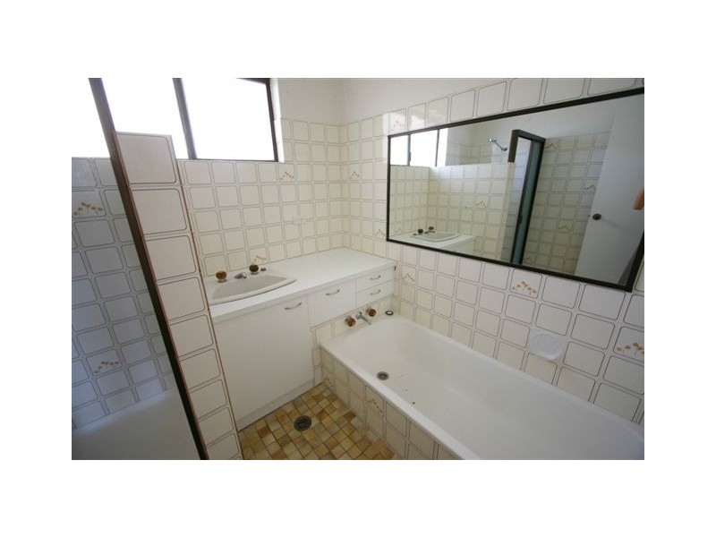 Rainbow Bay QLD 4225