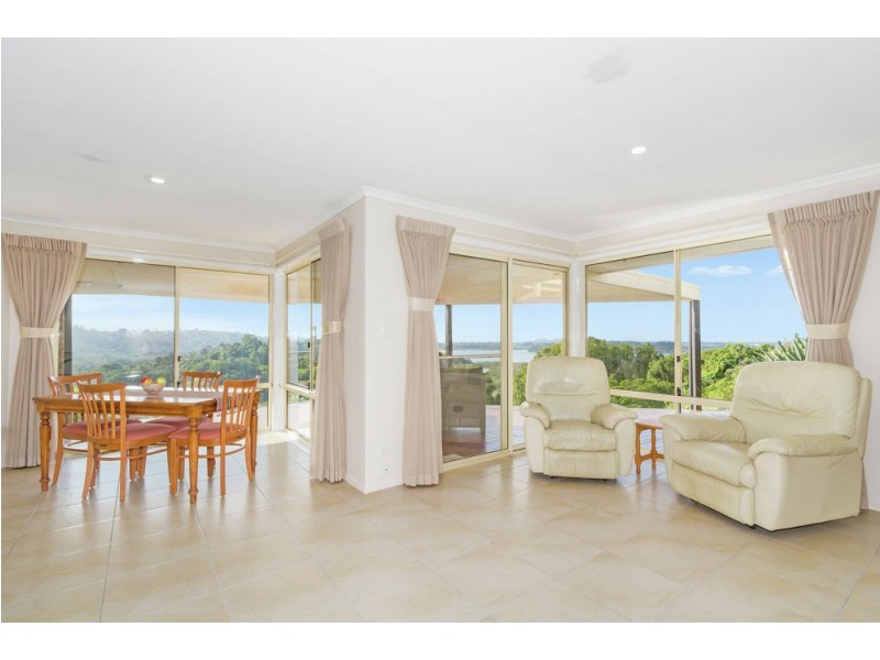 10 Barton Place, Terranora NSW 2486