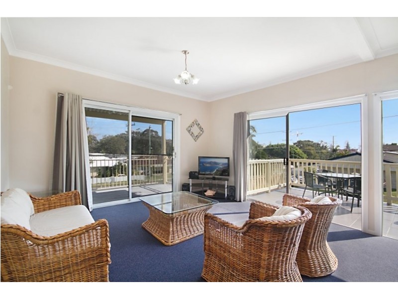 44 Miles Street, Kirra QLD 4225