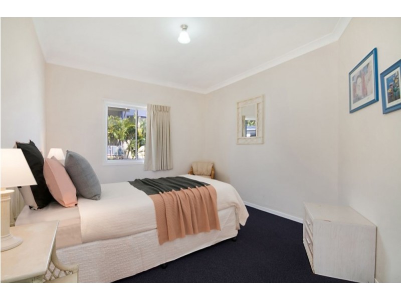 44 Miles Street, Kirra QLD 4225