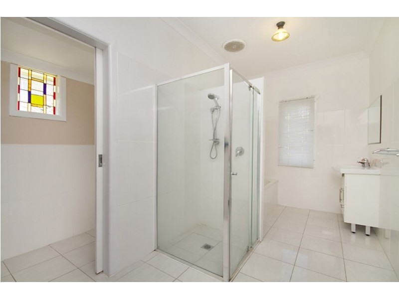 44 Miles Street, Kirra QLD 4225