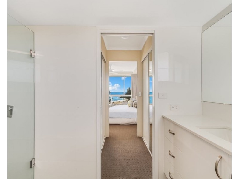 35/70-80 Marine Parade, Coolangatta QLD 4225