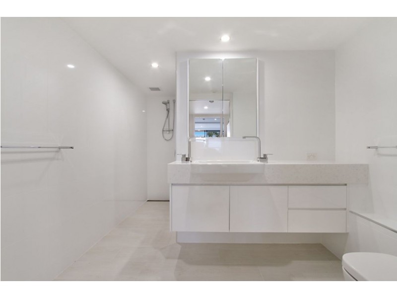 GE/828 ”The Rocks Resort”, Pacific Parade, Currumbin QLD 4223