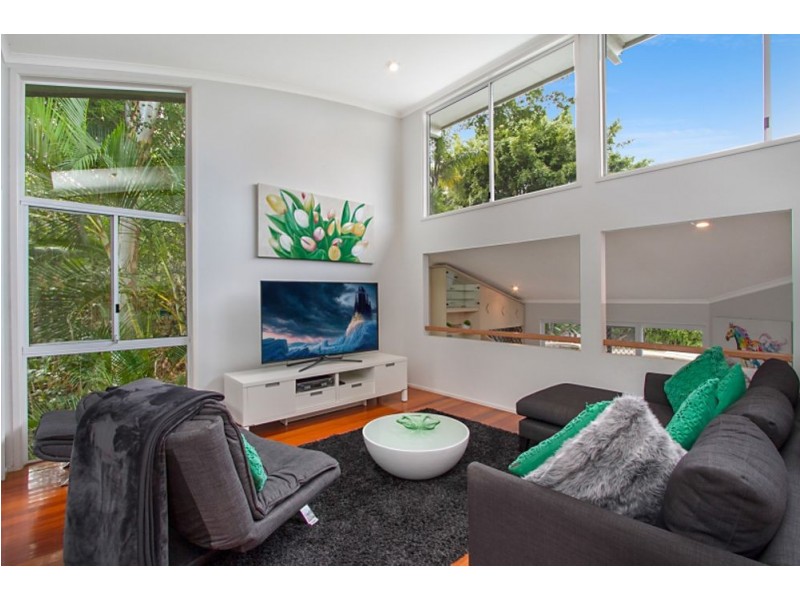 6 Bob Barnard Drive, Tugun QLD 4224
