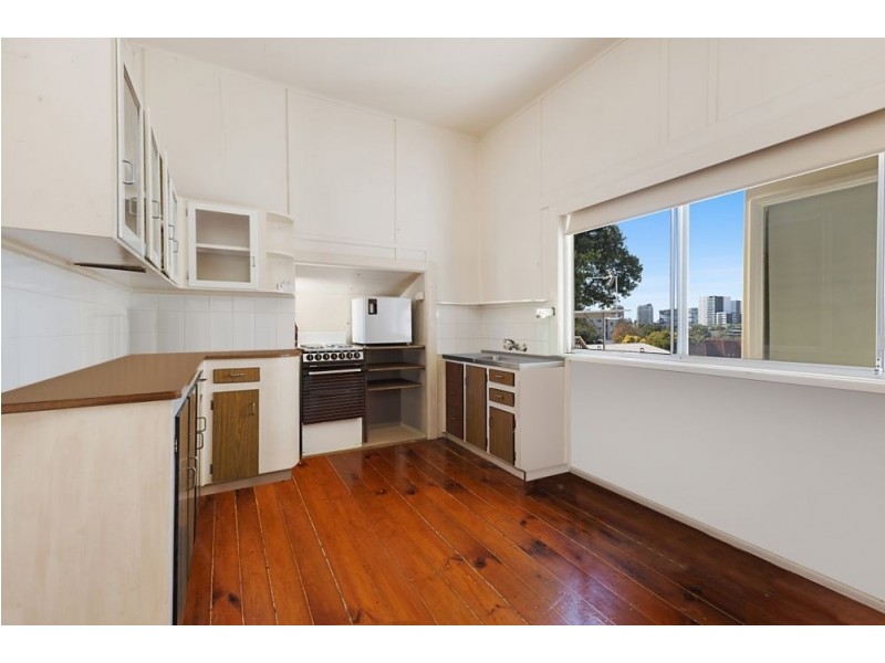 84 McLean St, Coolangatta QLD 4225