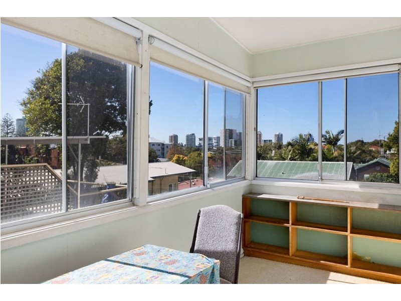 84 McLean St, Coolangatta QLD 4225