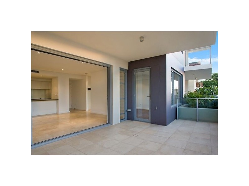 2/2-4 Boundary Lane, Rainbow Bay QLD 4225