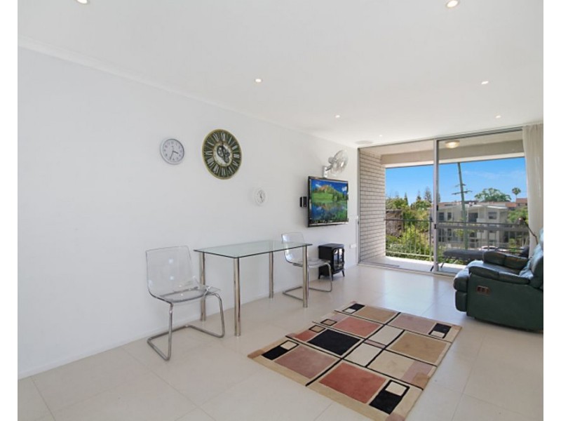 16/28 Miles Street, Kirra QLD 4225