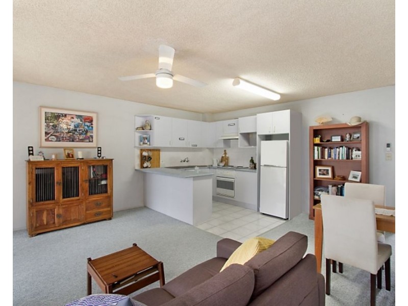 6/30 Lanham Street, Coolangatta QLD 4225