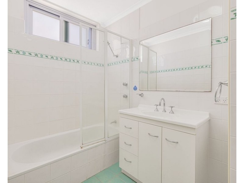 30/22 Marine Parade, Coolangatta QLD 4225
