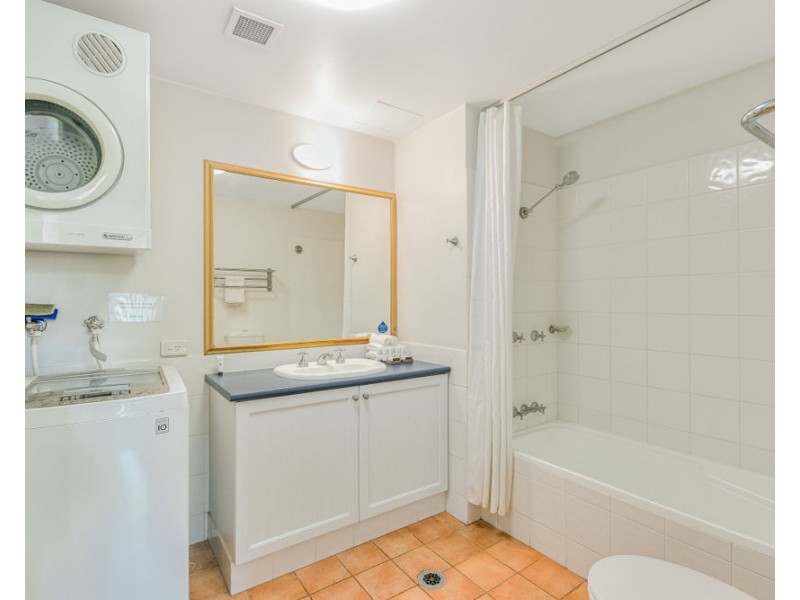146/99 Griffith Street, Coolangatta QLD 4225