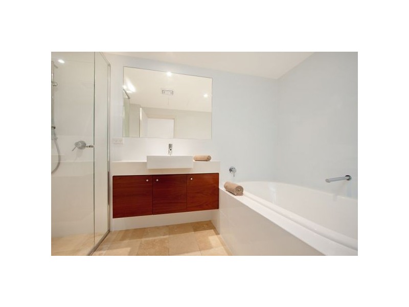 11/2-4 Boundary Lane, Rainbow Bay QLD 4225