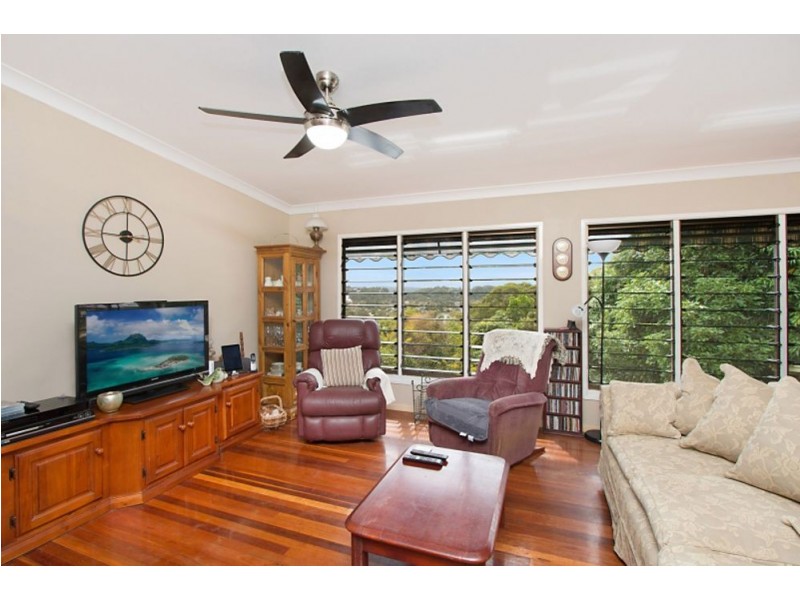 2 Lakeview Parade, Tweed Heads South NSW 2486