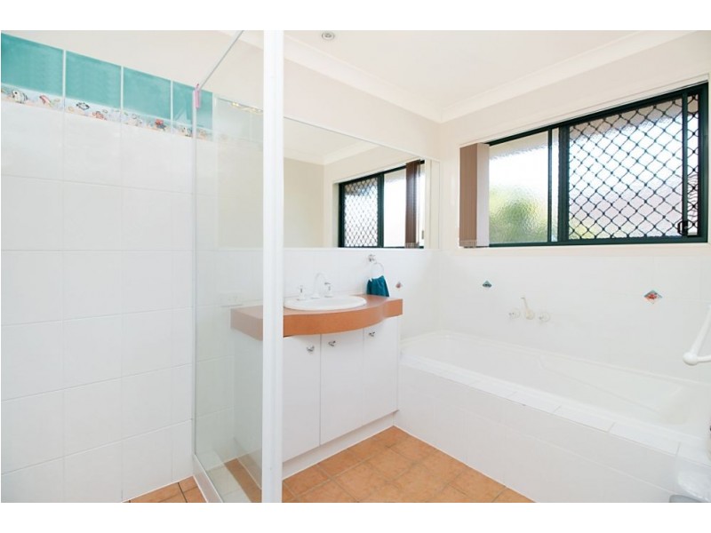 27 Admiral Crescent, Tugun QLD 4224