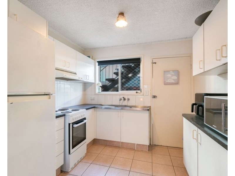 2/16 Coyne Street, Coolangatta QLD 4225