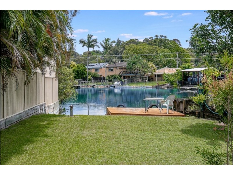 24 Lakes Drive, Tweed Heads West NSW 2485