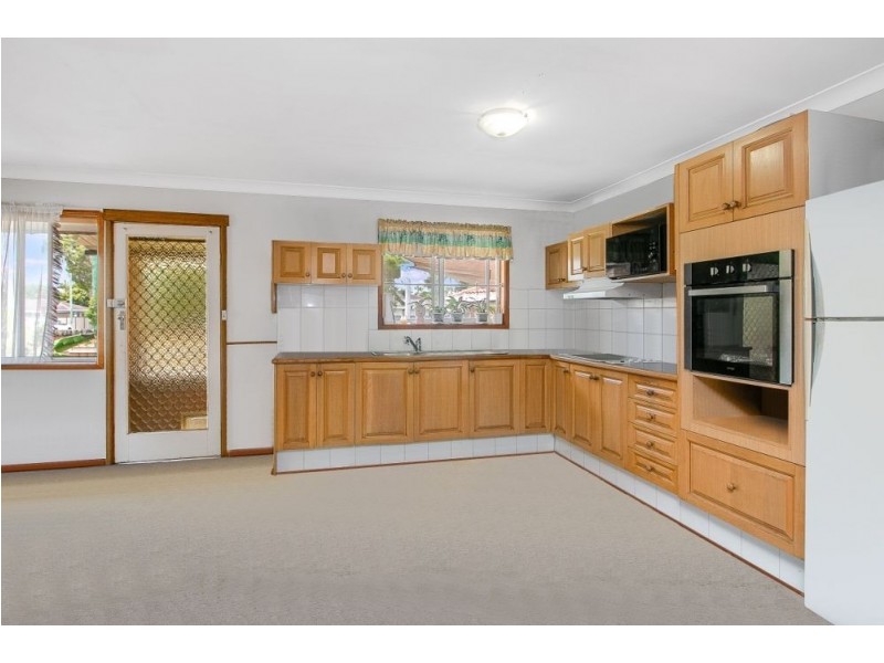 24 Lakes Drive, Tweed Heads West NSW 2485