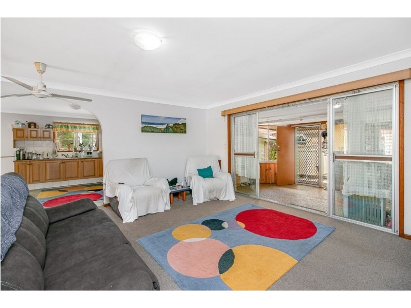 24 Lakes Drive, Tweed Heads West NSW 2485