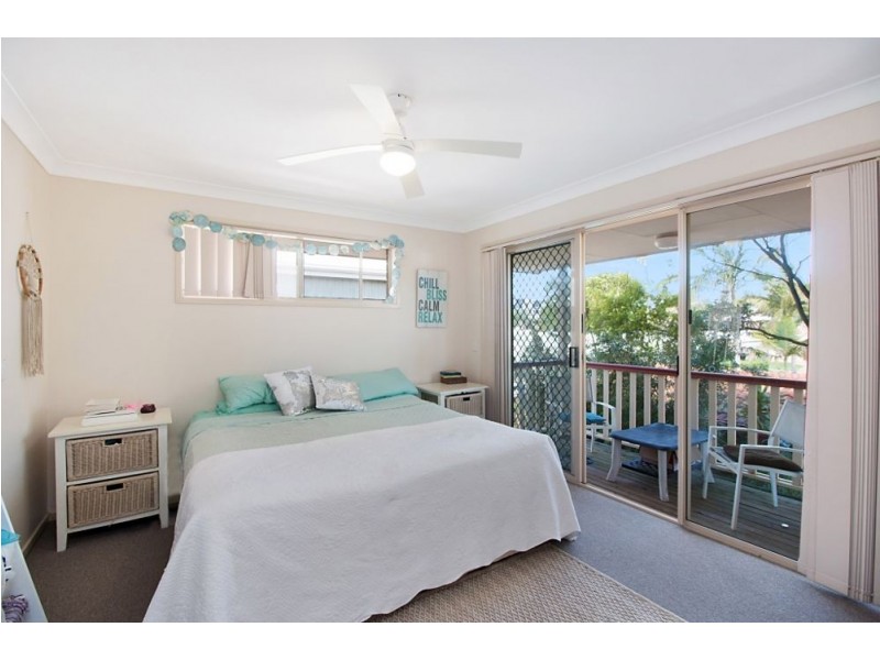 1 and 2/29 Fifth Avenue, Palm Beach QLD 4221