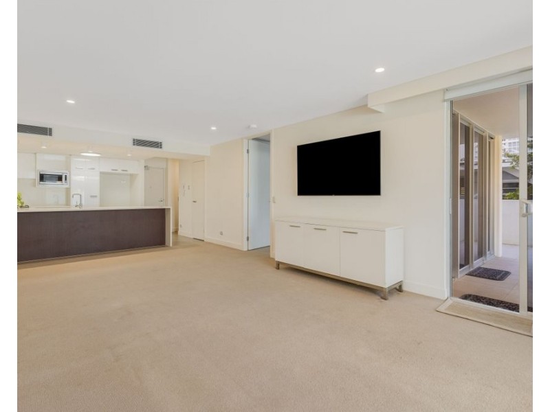 102/215 Boundary Street, Rainbow Bay QLD 4225