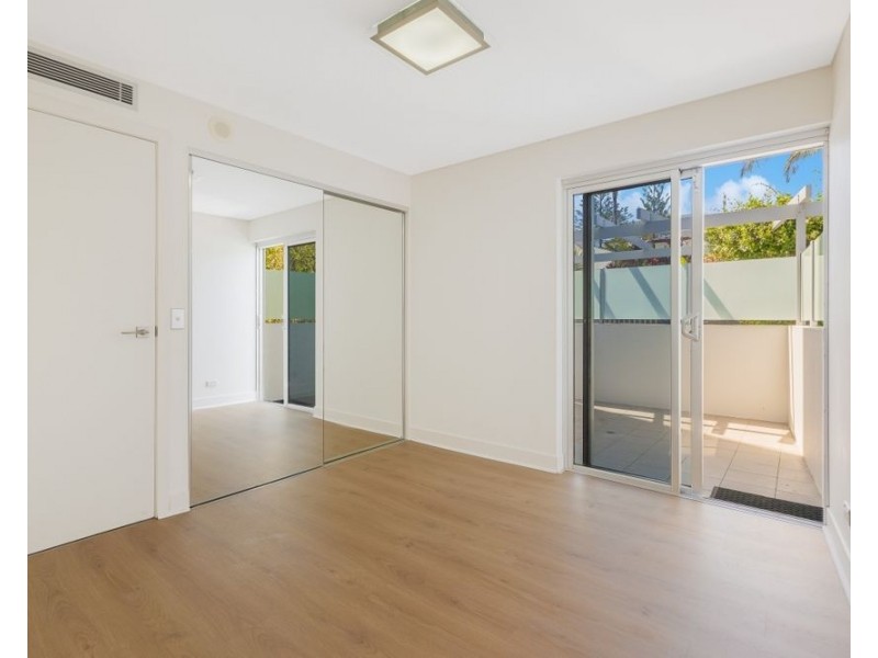 102/215 Boundary Street, Rainbow Bay QLD 4225