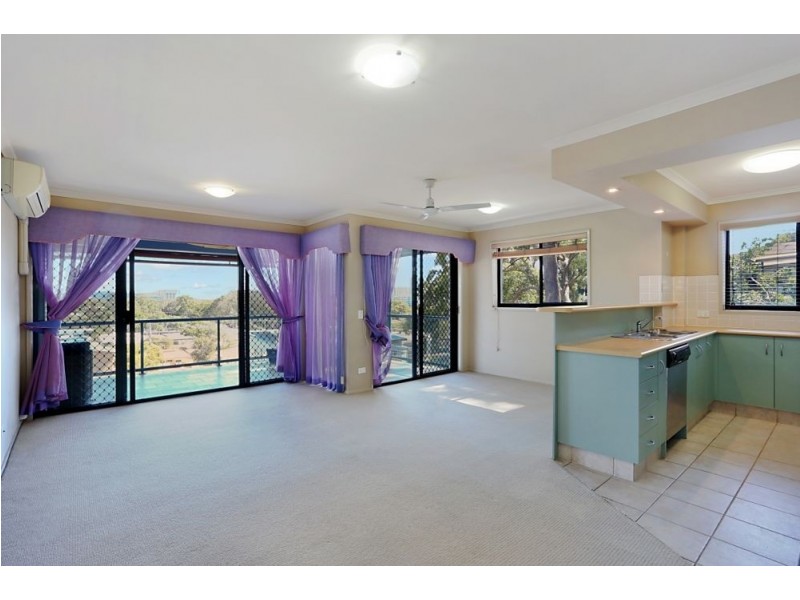 12/7 Stapylton Street, Coolangatta QLD 4225