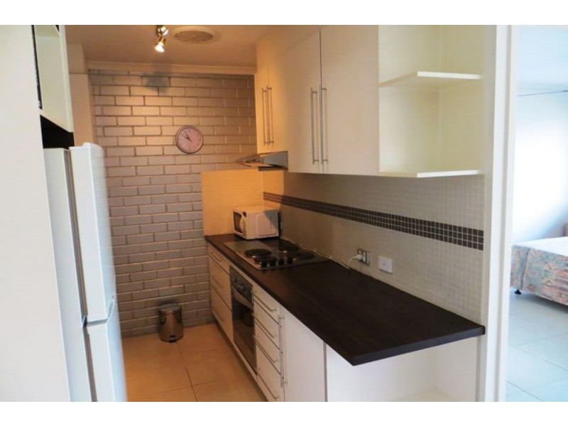 13/28 “White Caps” Miles Street, Kirra QLD 4225