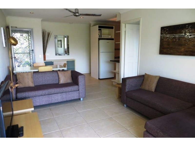 13/28 “White Caps” Miles Street, Kirra QLD 4225