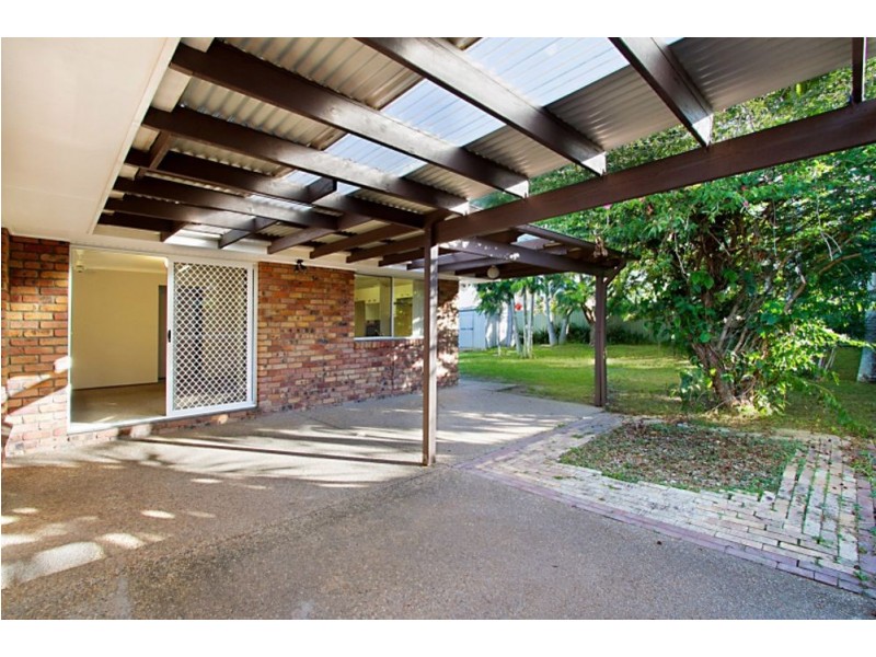 4 Roker Drive, Currumbin Waters QLD 4223