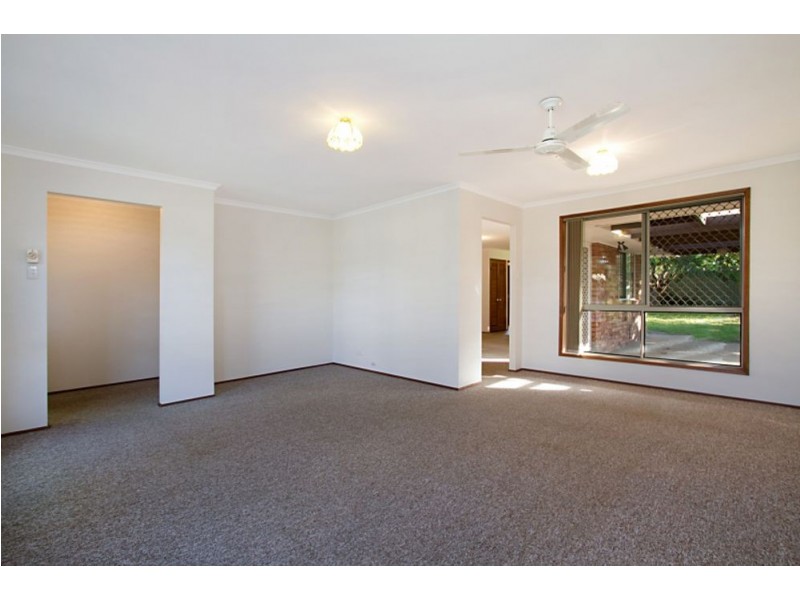 4 Roker Drive, Currumbin Waters QLD 4223