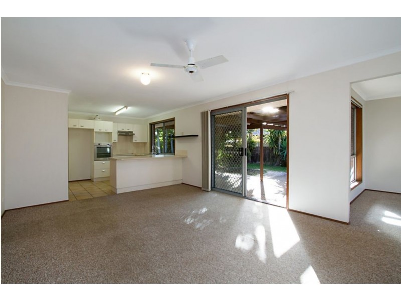 4 Roker Drive, Currumbin Waters QLD 4223